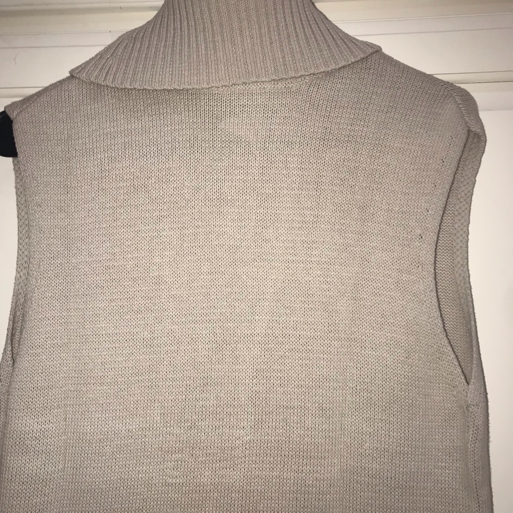 Sweater - Picture 3 of 6